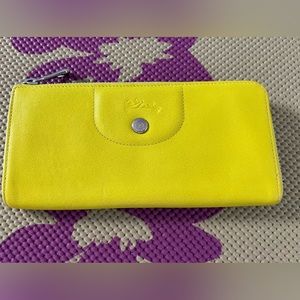 Longchamp Le Pliage Cuir Yellow Leather Corner Zip Wallet